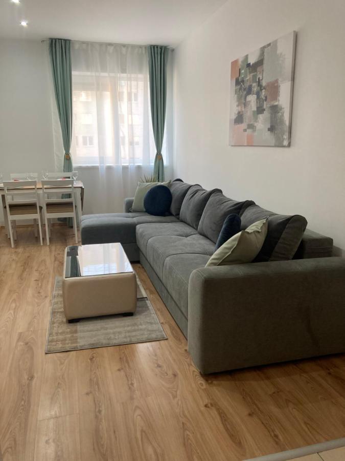 Laroka House Rin Grand Residence Modern Apartment Bucureşti Ngoại thất bức ảnh